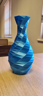 Impressão 3D - Vaso Twist  Low-poly